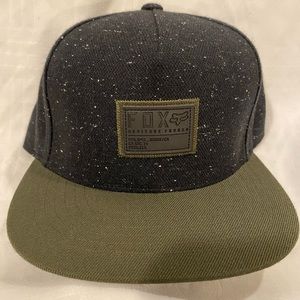 Men’s Fox Racing baseball hat.